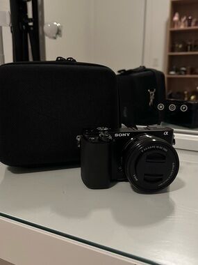 Sony Alpha 6100 Mirrorless Digital Camera
